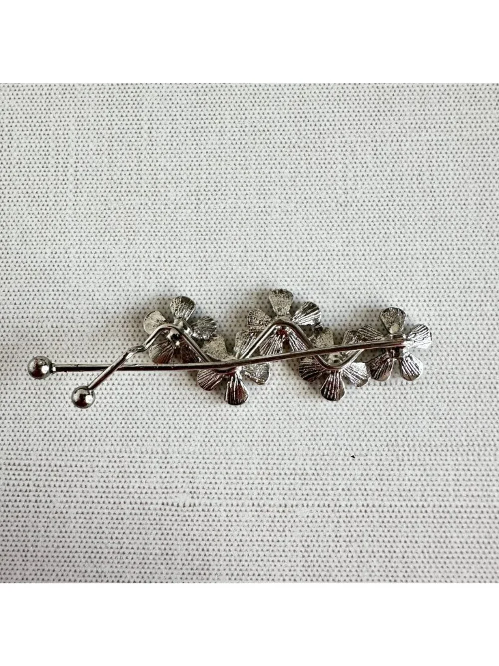 Floral Silver-Tone Hair Clip With Green Gem Accents 3